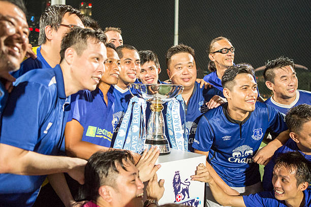 使得他成为 使得他成为