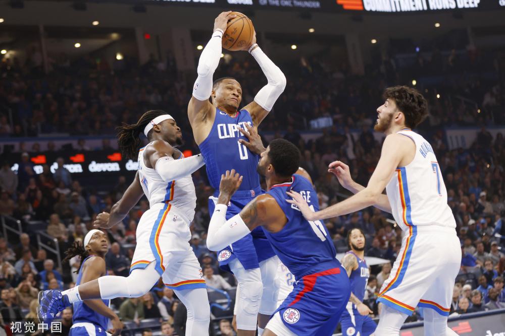 突出而失去 突出而失去