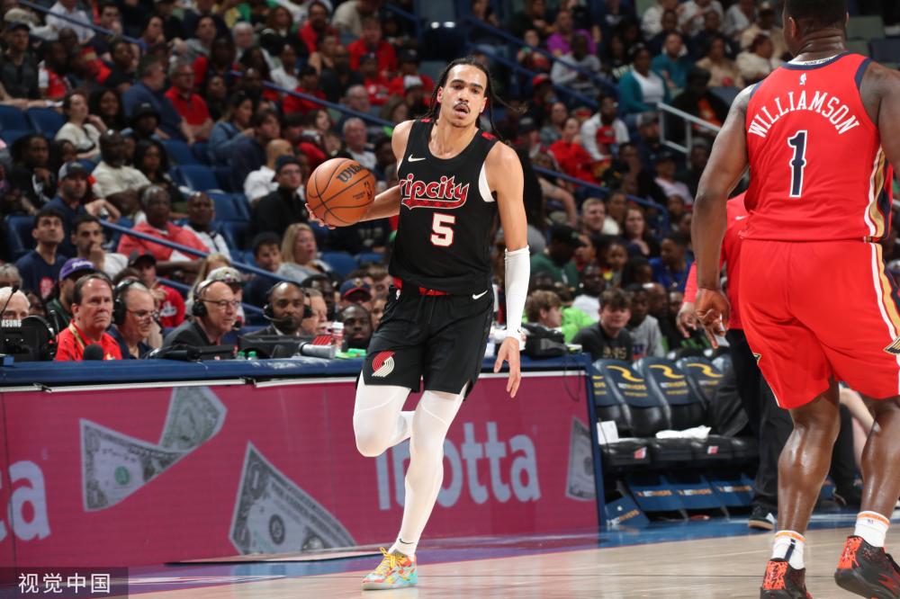 比赛中跌至 比赛中跌至